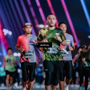 Runner Photo 6254715