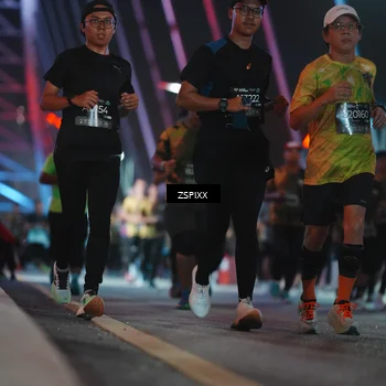 Runner Photo 6255078