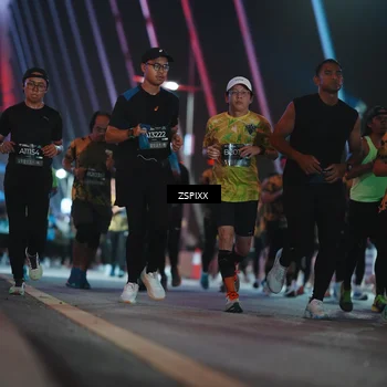 Runner Photo 6255101