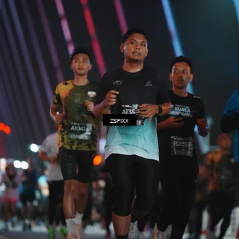 Runner Photo 6255516