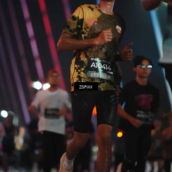 Runner Photo 6255545