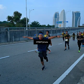 Runner Photo 6255600