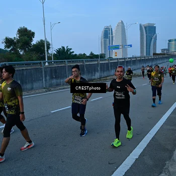Runner Photo 6255656