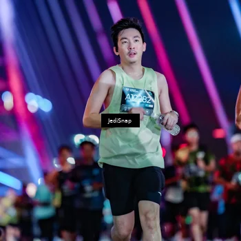 Runner Photo 6255690
