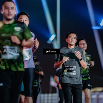 Runner Photo 6255755