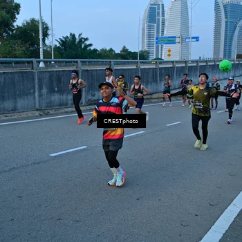 Runner Photo 6255764