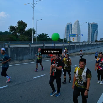 Runner Photo 6255923