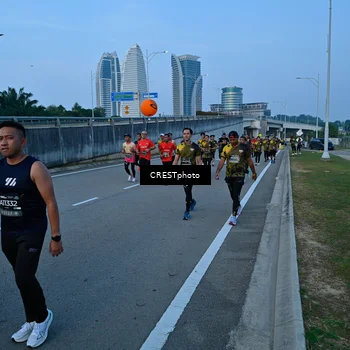 Runner Photo 6256183
