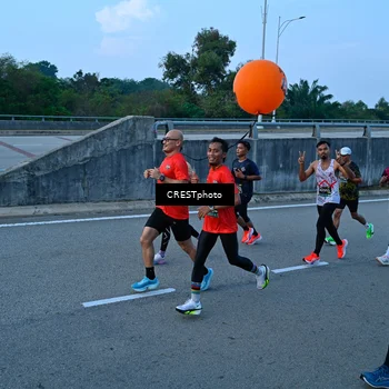 Runner Photo 6256241