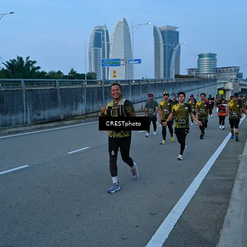 Runner Photo 6256344