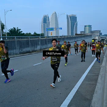 Runner Photo 6256385