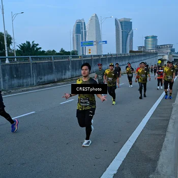 Runner Photo 6256395