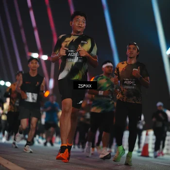 Runner Photo 6256549