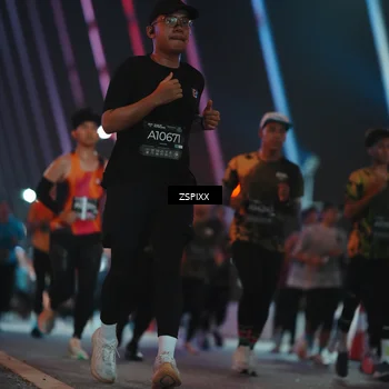 Runner Photo 6256798