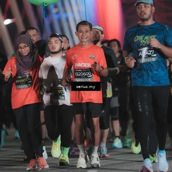 Runner Photo 6256925