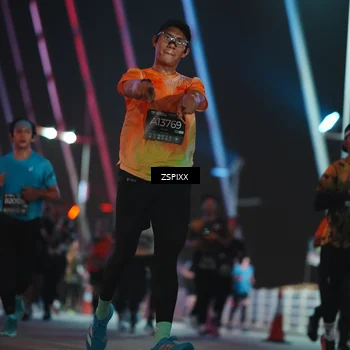 Runner Photo 6257002