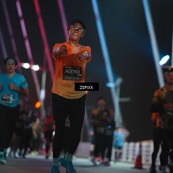 Runner Photo 6257020
