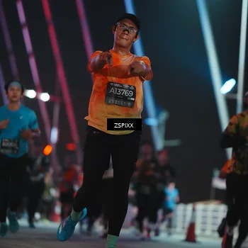 Runner Photo 6257024