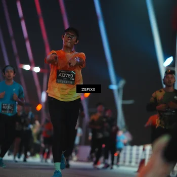 Runner Photo 6257040