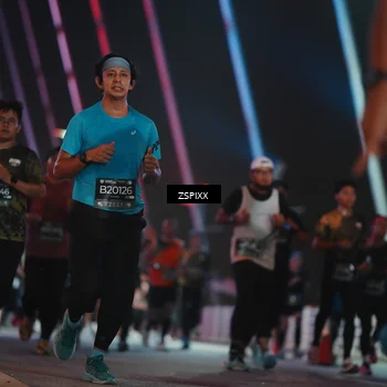 Runner Photo 6257043