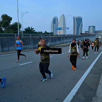 Runner Photo 6257055