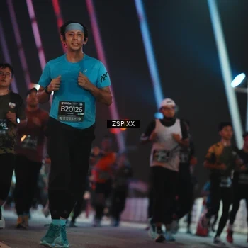 Runner Photo 6257088