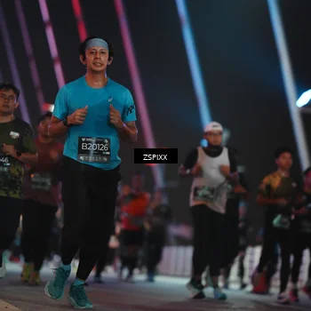 Runner Photo 6257145