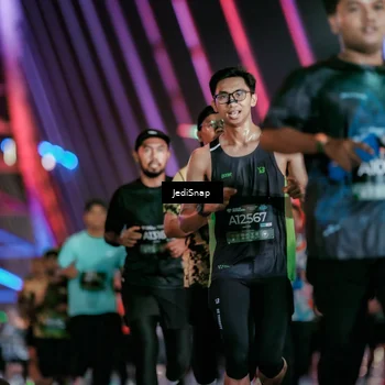 Runner Photo 6257154