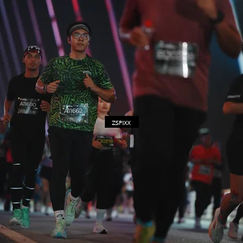 Runner Photo 6257196