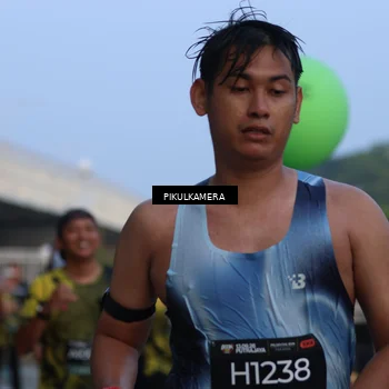 Runner Photo 6257391