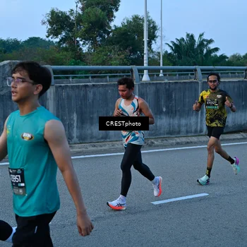 Runner Photo 6257399