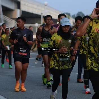 Runner Photo 6257413
