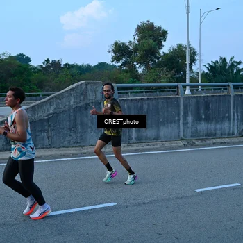 Runner Photo 6257425