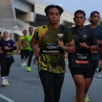 Runner Photo 6257445