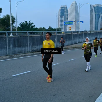 Runner Photo 6257514