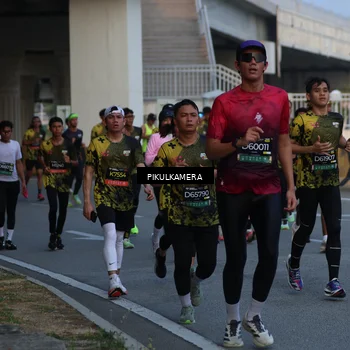 Runner Photo 6257536