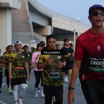 Runner Photo 6257557