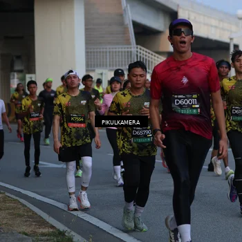 Runner Photo 6257559