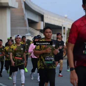 Runner Photo 6257569