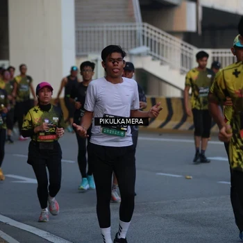 Runner Photo 6257667