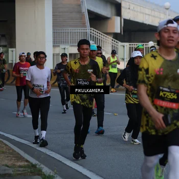 Runner Photo 6257673