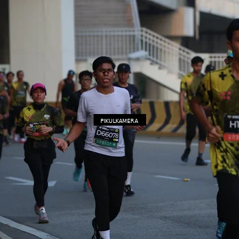Runner Photo 6257676