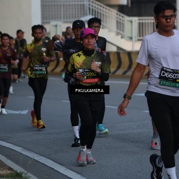 Runner Photo 6257685