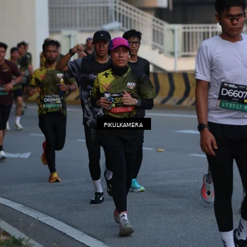 Runner Photo 6257706