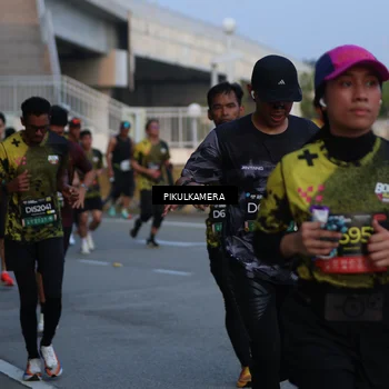 Runner Photo 6257734