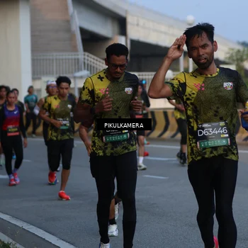 Runner Photo 6257772