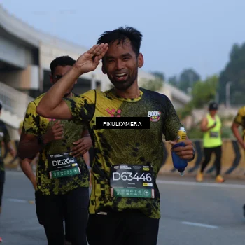 Runner Photo 6257779