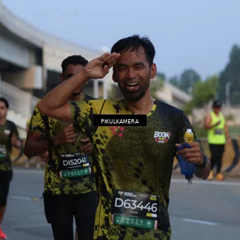 Runner Photo 6257786