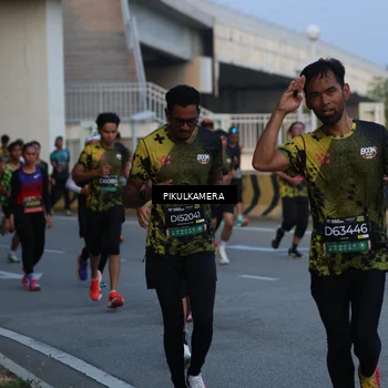 Runner Photo 6257797