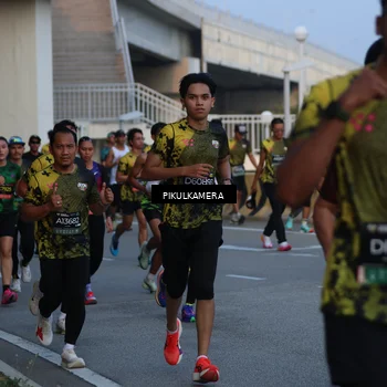 Runner Photo 6257819